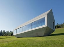 Arka Roberta Koniecznego otrzymała prestiżową nagrodę Wallpaper Design Awards 2017 - najlepszy dom na świecie. Arka Roberta Koniecznego otrzymała prestiżową nagrodę Wallpaper Design Awards 2017 - najlepszy dom na świecie.