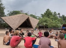 Zielona Wyspa w Mae Sot. Proj. Estudio Cavernas. Zielona Wyspa w Mae Sot. Proj. Estudio Cavernas.