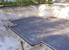 Żeby mieć gwarancję, że w piwnicy nie pojawi się wilgoć albo woda gruntowa, powinna być ona wykonana jako szczelna wanna. ściany piwnic, piwnica