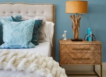 Niebieski Skipping Stones zachęca do odkrywania śmiałych zestawień barw. Doskonale pasuje do drewnianych podłóg i mebli. Niebieski Skipping Stones zachęca do odkrywania śmiałych zestawień barw. Doskonale pasuje do drewnianych podłóg i mebli.