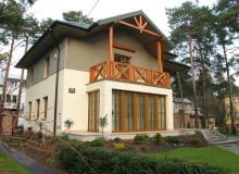 25.11.2003 OTWOCK , UL. KMICICA 6 DOM JEDNORODZINNY ( KLOCEK - PRZEBUDOWA ) FOT. MICHAL MUTOR / AGENCJA GAZETA PUBLIKACJA LADNY DOM NR 4 (66) - 4.2004