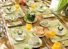 Wesoło, kolorowo i zabawnie. Klasyczne świąteczne dekoracje, motywy wiejskie i dużo rozbrykanych króliczków znajdziemy w tym roku na serwisach i dodatkach firmy Villeroy & Boch. <BR /> DEKORACJE. Kolekcja Villeroy & Boch 2011 - stołowe atrakcje na wiosnę i Wielkanoc