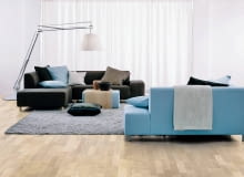 Drzewo długowieczne, osiąga wiek nawet trzystu lat, przy czym mniej więcej w setnym roku życia przestaje rosnąć w górę. Wyrasta do wysokości 25-30 metrów. Jesion rosnący dziko w lasach jest jednym z bardziej cenionych, szlachetnych gatunków drewna.<br/> Deska warstwowa Jesion Country Vanilla Mat, trzylamelowa Karelia, 189 zł/m kw.