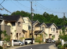 Linie energetyczne przebiegające nad działką mogą utrudniać jej właścicielom dysponowanie swoją własnością linie energetyczne,słup energetyczny,elektryczność