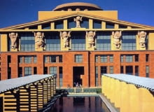Walt Disney Studios, Burbank kicz, krasnoludki, architektura