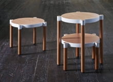 Kuba Blimel projektuje nie tylko meble. Jak mówi, umysł odświeża wymyślaniem sportowych butów, a wyobraźnię poszerza, rysując postaci kosmitów oraz ich statki do gier komputerowych. <BR /> PROJEKTANT. Jeden pod drugim. Funkcjonalne stoliki, w trzech wysokościach. Bardzo wygodne, bo te niższe swobodnie mieszczą się pod tymi wyższymi. Stolik Om .799 zł/szt. sklep.bixbit.com Kuba Blimel projektuje nie tylko meble. Jak mówi, umysł odświeża wymyślaniem sportowych butów, a wyobraźnię poszerza, rysując postaci kosmitów oraz ich statki do gier komputerowych. <BR /> PROJEKTANT. Jeden pod drugim. Funkcjonalne stoliki, w trzech wysokościach. Bardzo wygodne, bo te niższe swobodnie mieszczą się pod tymi wyższymi. Stolik Om .799 zł/szt. sklep.bixbit.com