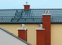 Wentylacja hybrydowa poprawia najczęściej działanie wentylacji grawitacyjnej w użytkowanych domach i mieszkaniach, przy stosunkowo niedużych kosztach eksploatacyjnych wentylacja hybrydowa, nasady hybrydowe, nasady kominowe, komin