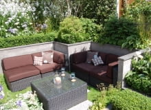 Sposoby na optyczne powiększanie ogrodu. Granice posesji ukryte za ścianą zieleni Sposoby na optyczne powiększanie ogrodu. Granice posesji ukryte za ścianą zieleni