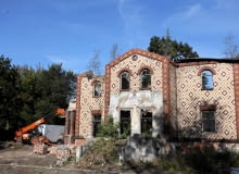 Nieistniejąca Willa Granzowa 05.09.2014 Warszawa , Ul Chelmzynska przy Strazackiej . Trwa rozbiorka zabytkowej willi . Fot . Slawomir Kaminski / Agencja Gazeta SLOWA KLUCZOWE: rembertow zabytek willa chelmzynska strazacka ZDJĘCIE DO WKŁADKI: DLOWA Strony Lokalne Warszawa