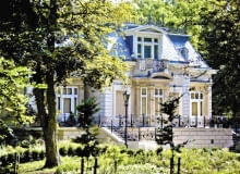Neorenesansowy pałacyk Karola Dittricha juniora, wzniesiony w latach 1885-90. Dziś mieści się w nim Muzeum Mazowsza Zachodniego 24.08.2010 ZYRARDOW PARK DITTRICHA PO REWITALIZACJI .