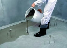 Równy i jednakowy poziom podłogi pomagają utrzymać repery Równy i jednakowy poziom podłogi pomagają utrzymać repery