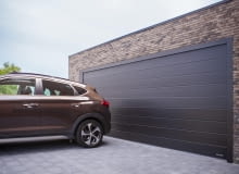 Bezpieczne, nowoczesne i trwałe bramy garażowe - co wybrać?