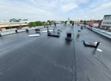 Przykład dachu płaskiego eksponowanego (technologia:  SealEco EPDM) Przykład dachu płaskiego eksponowanego (technologia:  SealEco EPDM)
