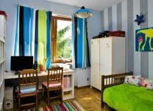 Rodzice gimnazjalisty zdawali sobie sprawę, że wystrój pokoju syna powinien już zostać zmieniony. Nie mieli jednak pieniędzy, aby kupić wszystkie meble. W tej sytuacji stylistka zaaranżowała wnętrze na nowo, zachowując niemal całe stare wyposażenie. <BR />PRZED ZMIANĄ: W pokoju było wszystko, co potrzebne trzynastolatkowi do nauki i odpoczynku. Wnętrze nie odzwierciedlało jednak osobowości chłopca. Rodzice gimnazjalisty zdawali sobie sprawę, że wystrój pokoju syna powinien już zostać zmieniony. Nie mieli jednak pieniędzy, aby kupić wszystkie meble. W tej sytuacji stylistka zaaranżowała wnętrze na nowo, zachowując niemal całe stare wyposażenie. <BR />PRZED ZMIANĄ: W pokoju było wszystko, co potrzebne trzynastolatkowi do nauki i odpoczynku. Wnętrze nie odzwierciedlało jednak osobowości chłopca.