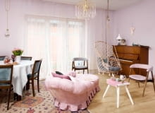 DOM. tak nazywany jest ten dom, którego historia zaczęła się od... pożaru. Nowy, niczym mitologiczy feniks, powstał niemalże z popiołów. odrodził się naprawdę w pięknej postaci. <BR > W nowym domu jest wiele przedmiotów, które również otrzymały nowe życie. Krzesła zostały odziedziczone po babci gospodyni i ciekawie odnowione; przedwojenne pianino to prezent (również od babci), a szezlong został wypatrzony w sklepie z antykami. Ten piękny mebel tak długo nie mógł znaleźć nowego domu, że zniecierpliwiony właściciel sprzedał go w końcu za jedyne 300 zł.