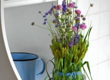 26.08.2010 WARSZAWA LETNIE KOMPOZYCJE SESJA BUKIETY KOMPOZYCJE URSZULA ZABOROWSKA I IZABAELLA GZYRA GAUDI KWAICIARNIA DLA CZASOPISMA BUKIETY FOT. ARKADIUSZ SCICHOCKI / AGENCJA GAZETA