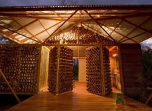 A House for Mood Dazzler autorstwa Benjamina Garci Saxe to najpiękniejszy dom jednorodzinny na świecie 2010. Benjamin Garcia Saxe Architect, waf, 2010, dom jednorodzinny, A Forest for a Moon Dazzler, dom