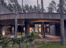 Circle Wood House – dom wkomponowany w las, las wkomponowany w dom Circle Wood House – dom wkomponowany w las, las wkomponowany w dom