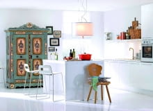 MOCNY AKCENT. Im bogatszy w zdobienia mebel, tym neutralniejsze powinno być jego otoczenie. W tej prostej białej kuchni bohater jest tylko jeden. MOCNY AKCENT. Im bogatszy w zdobienia mebel, tym neutralniejsze powinno być jego otoczenie. W tej prostej białej kuchni bohater jest tylko jeden.