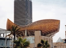 Architektura Barcelony - nowoczesne budynki, rzeźby i genialny Gaudi. Co warto zobaczyć? [PRZEWODNIK ARCHITEKTONICZNY]