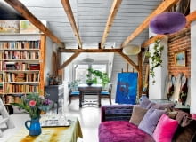 UWAGA ! DO JEDNORAZOWEJ PUBLIKACJIWARSZAWA , MIESZKANIE NA PODDASZU , WNETRZA , MEBLE , MALARSTWO WLASCICIELKI I JEJ STRYJA .STYLIZACJA : MAGDA RZESZOTFOT. CELESTYNA KROLPUBLIKACJA CZTERY KATY NR 5 (308) - 5 2017