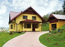 Ganek z funkcją wiatrołapu w domu murowanym Ganek z funkcją wiatrołapu w domu murowanym