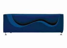 Na zdjęciu przedstawiamy jedną z serii trzech luksusowych sof. Inspiracją do ich powstania był kształt leżącego człowieka. kanapa jest bardzo wygodna. Można na niej leżeć z nogami lekko uniesionymi do góry. producent: Cappellini