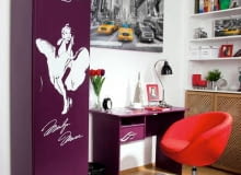 06.04.2011 WARSZAWA SESJA WNETRZE NA ZDJECIU SZAFA I BIURKO REWILTALIZOWANE PO ZMIANACH STYLIZACJA ZUZANNA WICIEJOWSKA DLA CZASOPISMA CZTERY KATY FOT. ARKADIUSZ SCICHOCKI / AGENCJA GAZETA