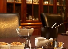 Sposób na zimę. Wystarczy pyszne czekoladowe fondue i miłe towarzystwo - na przykład rodziny lub przyjaciół. 23.10.2007