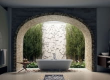 Tropikalna grota skąpana w naturalnym świetle. Projekt: 2G Studio.