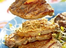 15.05.2006 WARSZAWA , SESJA JEDZENIE , GRILL W OGRODZIE