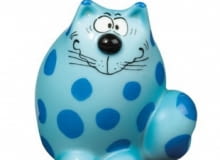 17 lutego obchodzimy Międzynarodowy Dzień Kota. Z tej okazji naszym futrzakom podarujmy tort rybny i ciaasteczka z kocimiętką, a sobie coś nowego do kociej kolekcji. Choć i tak wszyscy wiemy, że każdy dzień w roku, to dzień kota. <BR /> DEKORACJE. Sympatyczna solniczka/pieprzniczka w kształcie kota wykonana z porcelany. 85 zł, modernform.pl