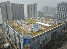 Domy na dachu chińskiego supermarketu Domy na dachu chińskiego supermarketu