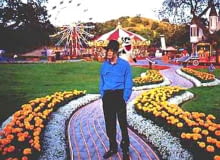 Michael Jackson sfotografowany w Neverlandzie makabryła, muzeum, dom jednorodziny, architektura, gwiazdy, kicz, usa, los angeles