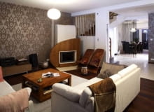 POKÓJ DZIENNY. Wystrój nie będzie ekstrawagancki, jeśli zestawimy ze sobą style charakteryzujące się prostotą, bez wyszukanych ozdób. WNETRZA LACZENIE STYLOW POKOJ MEBLE