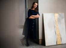 Czas zapisany w tkaninie: malarstwo Magdaleny Lenartowicz Czas zapisany w tkaninie: malarstwo Magdaleny Lenartowicz