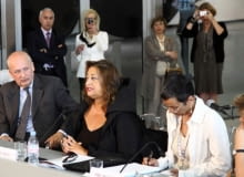 Zaha Hadid podczas konferencji prasowej towarzyszącej inauguracji muzeum MAXII w Rzymie Zaha Hadid MAXXI