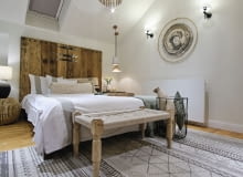 Sypialnia w stylu boho na poddaszu projektu architekta Krzysztofa Mirucia sypialnia w stylu boho