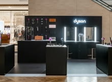 W nowym Demo Zone dostępne są wszystkie najnowsze urządzenia Dyson, w tym oczyszczacze i nawilżacze powietrza, bezprzewodowe odkurzacze oraz sprzęty do pielęgnacji włosów. Demo Zone Dyson