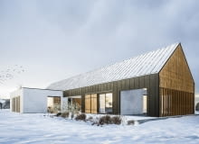 Stodoła w stylu Lasowiaków - projekt pracowni MEEKO Architekci Stodoła w stylu Lasowiaków - projekt pracowni MEEKO Architekci