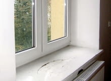 Stare, zniszczone parapety najlepiej zastąpić nowymi. Raczej trudno byłoby je zamontować na starych, dlatego należy je wcześniej zdjąć parapet wewnętrzny