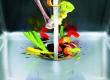 Młynek to dobry pomysł, gdy segregujemy śmieci, a nie mamy kompostownika. Pamiętajmy, by nie wrzucać do niego twardych kości, folii i torebek po herbacie. Nie wlewajmy też gorącego tłuszczu. młynki do odpadów