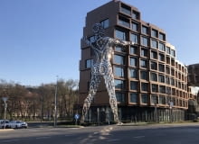 Lilith w Pradze. Autor: David Černý