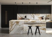 Wzór spieku kwarcowego Marmo Calacatta Mediceo Soft Touch z ekspresyjnym rysunkiem żył szarych i złocistordzawych ożywi każdą kuchnię. Wzór spieku kwarcowego Marmo Calacatta Mediceo Soft Touch z ekspresyjnym rysunkiem żył szarych i złocistordzawych ożywi każdą kuchnię.