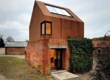 Pracownia dla szkoły muzycznej Aldeburgh Music, Snape Maltings, Suffolk, Wielka Brytania, 2009, proj. Haworth Tompkins Pracownia dla szkoły muzycznej Aldeburgh Music, Snape Maltings, Suffolk, Wielka Brytania, 2009, proj. Haworth Tompkins