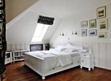 Dobre wykończnie poddasza płytami gipsowo-kartonowymi nie jest sprawą prostą. Trzeba to zrobić umiejętnie, by połączenia styków płyt nie pekały. WNETRZA , PODDASZE , POKOJ , SYPIALNIA , MEBLE