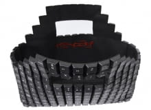 <B>Czy z elementu domowego komputera można zrobić coś, co doda kobiecie szyku na salonach? Okazuje się, że można! </B> <BR />Ta historia zaczęła się w 2004 roku, gdy Portugalczyk Joao Sabino, student wzornictwa użytkowego, porządkując garaż znalazł dziewięć klawiatur komputerowych. Wyciągnął z nich klawisze i tak zaczęła się zabawa przy projekcie. Dziś wspomina. - Miałem wrażenie, że klawisze mają prymitywną strukturę, ale mimo, że nie spełniają już swojej funkcji można nadać im nowe życie. W ciągu jednej nocy zrobiłem pierwszą damską torebkę...