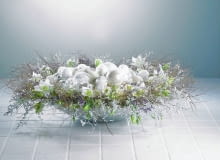 25.01.2010 WARSZAWA , SESJA BUKIETY ZIMA 2010 ; KOMPOZYCJA , DEKORACJA FLORYSTYCZNA " LODOWA KRAINA " ; ARANZACJA MARTA MIKLASZEWSKA DLA CZASOPISMA BUKIETY FOT. ARKADIUSZ SCICHOCKI / AGENCJA GAZETA PUBLIKACJA BUKIETY NR 4 (51) - ZIMA 2010