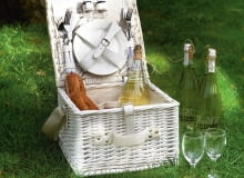 Rattanowy kosz piknikowy z miejscem na talerze, sztućce, kieliszki i zestaw sól i pieprz, 439 zł, Riviera Maison, HOUSE&more, houseandmore.pl Rattanowy kosz piknikowy z miejscem na talerze, sztućce, kieliszki i zestaw sól i pieprz, 439 zł, Riviera Maison, HOUSE&more, houseandmore.pl