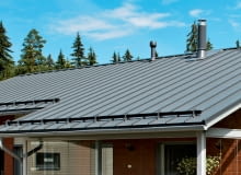 Płotek przeciwśniegowy jako ochrona przed osuwającym się z dachu śniegiem Płotek przeciwśniegowy jako ochrona przed osuwającym się z dachu śniegiem